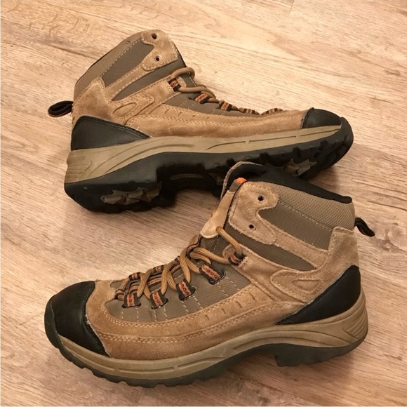 Hiking Boots (flawed) - Picture 12 of 12